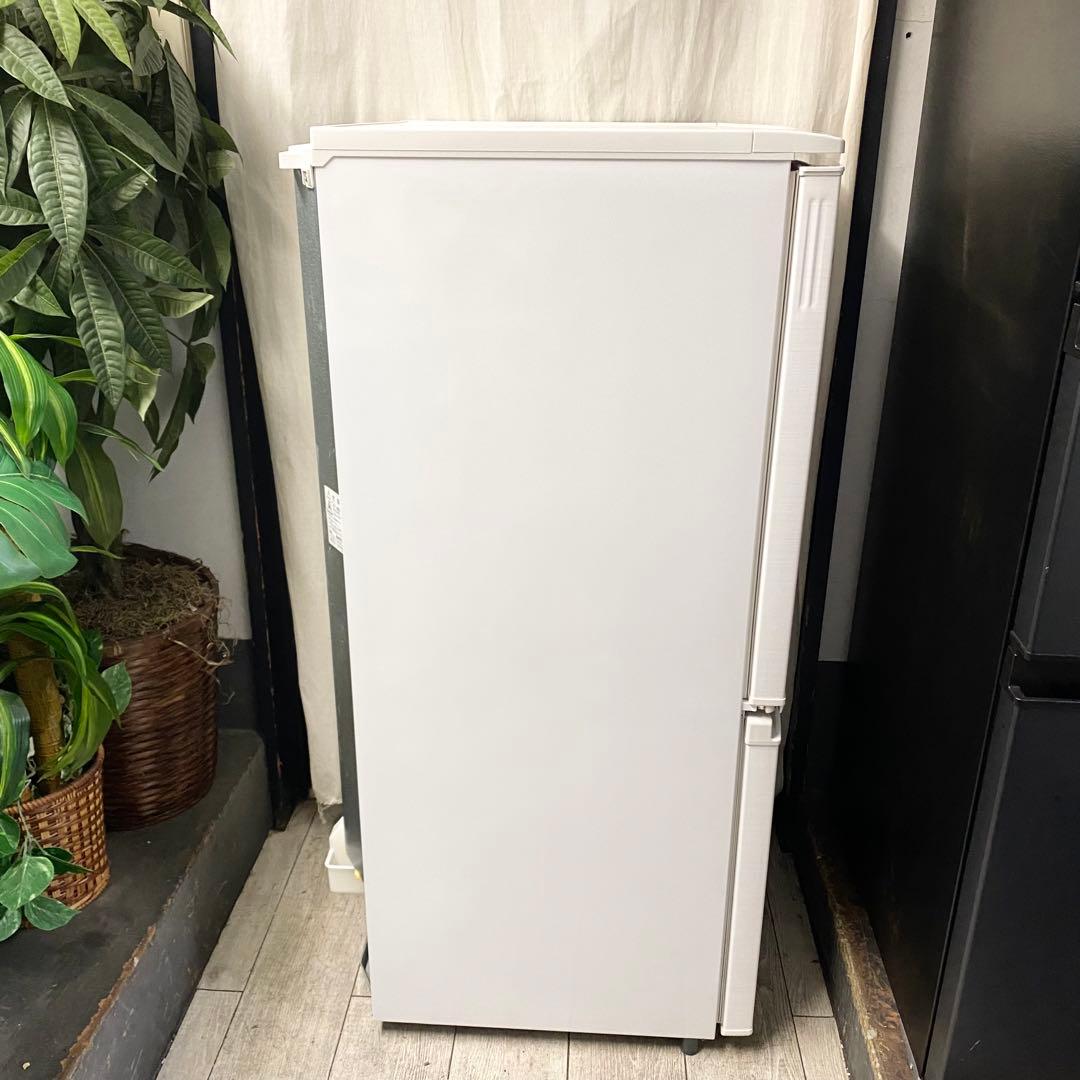 どっちも付け替えドアだから引越しでも連れて行きやすい♪2ドア冷凍冷蔵庫137L