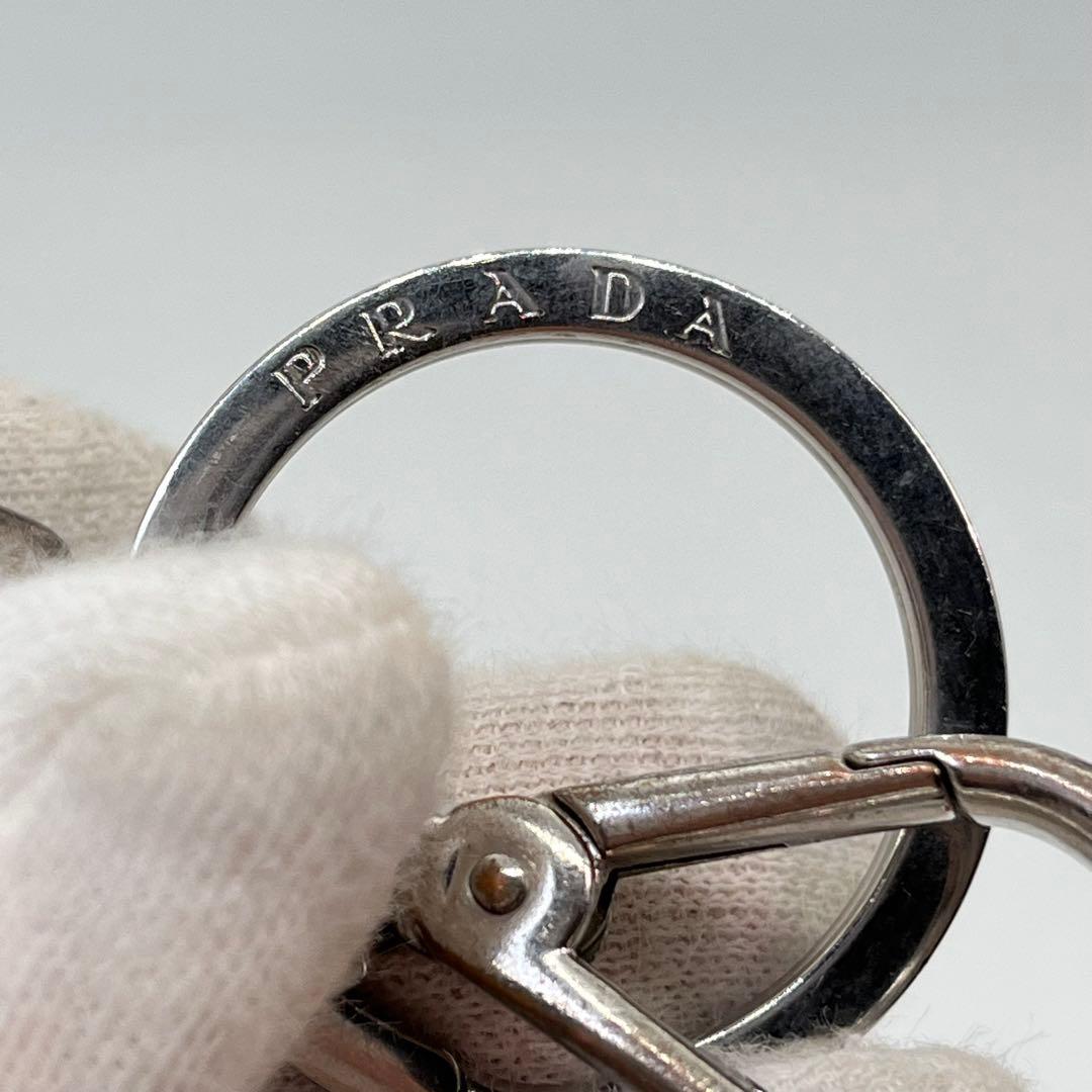 PRADA キーリング キーホルダー トライアングルロゴ サフィアーノレザー 黒