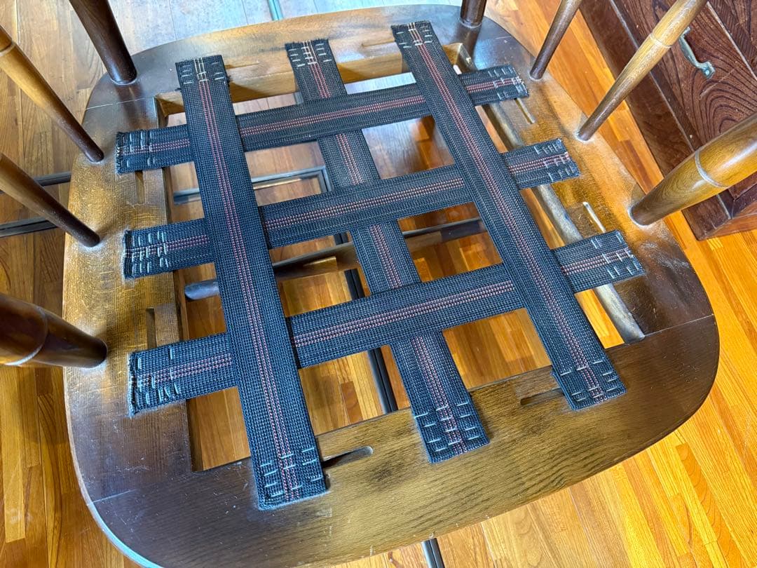 222✴︎　写真右　HIDA 飛騨産業 キツツキマーク アームソファ