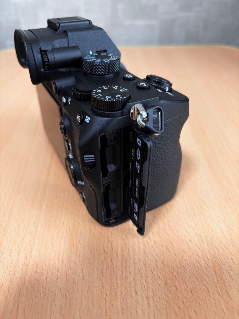 【美品】ショット数7647＿SONY a7III／ボディ本体 ILCE-7M3