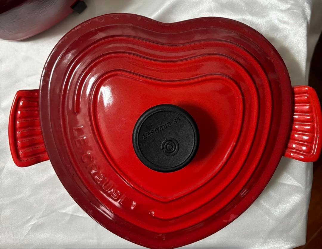 ル・クルーゼ　ココット・ダムール ハート型 鋳鉄鍋 浅深2点セット 蓋は共通
