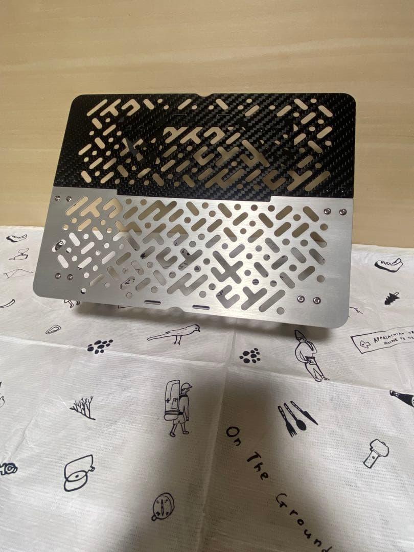 ノイコヤマイコnoicoyamaico カーボン&アルミ　テーブル