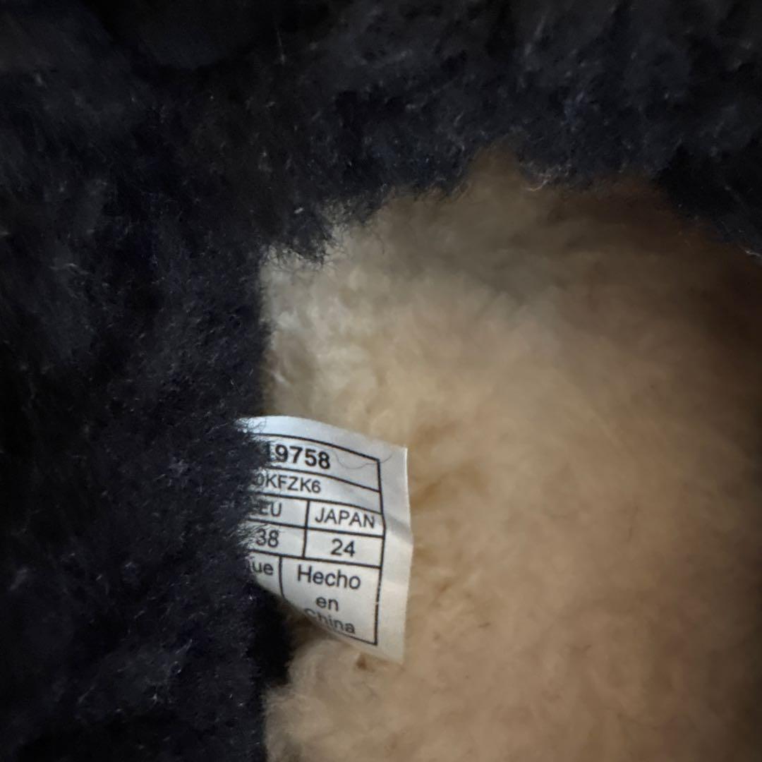 未使用級☆UGG アグ モカシン スエード ボア リボン ブラック 24センチ