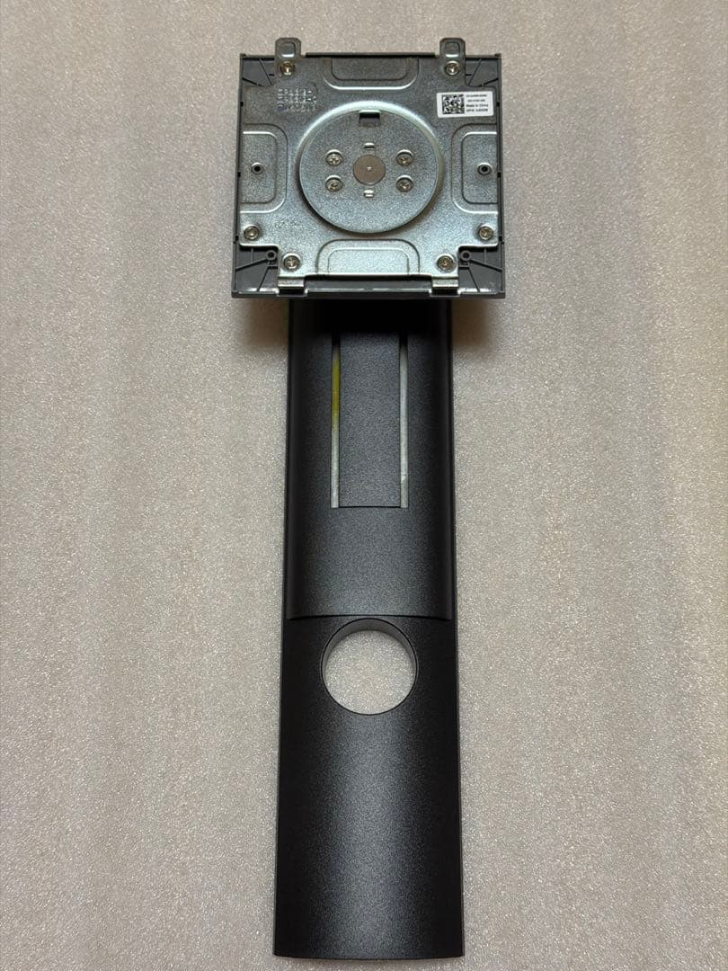 DELL U2720QM 27インチ 4Kモニター