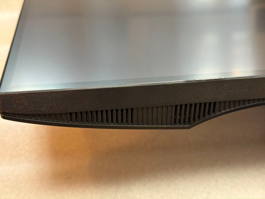 DELL U2720QM 27インチ 4Kモニター