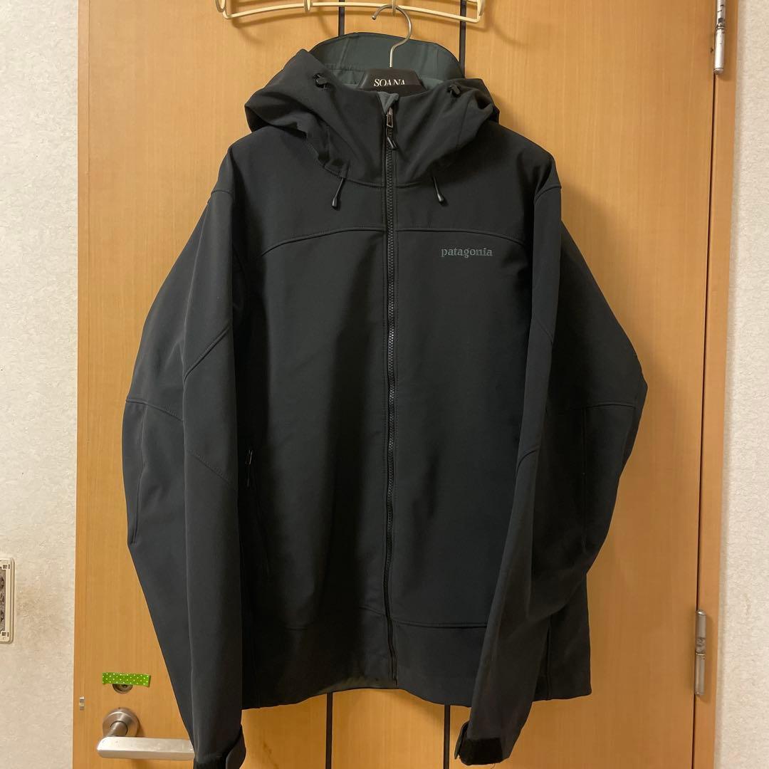 超美品　patagonia フード付きナイロンジャケット　マウンテンパーカー　L