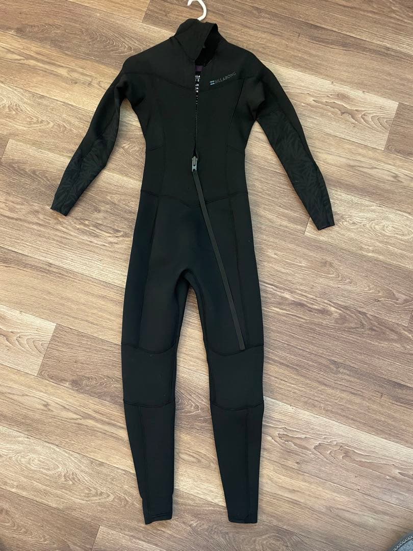 BILLABONG ウエットスーツ USA 4 ブラック