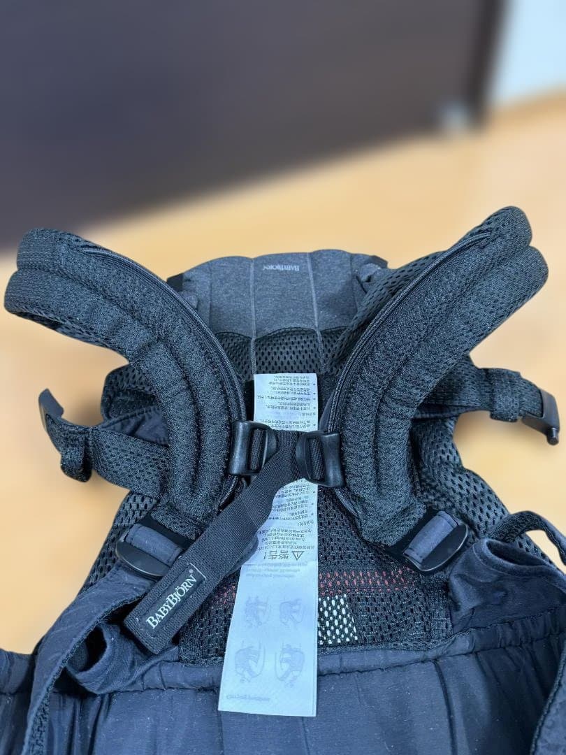 お値下げ！取説、箱、カバー付BabyBjorn ブラック 抱っこひも ハーモニー