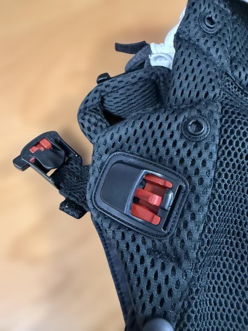 お値下げ！取説、箱、カバー付BabyBjorn ブラック 抱っこひも ハーモニー