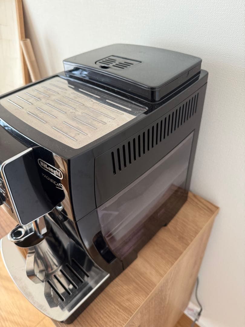 【美品】デロンギ　マグニフィカS コンパクト全自動エスプレッソマシン