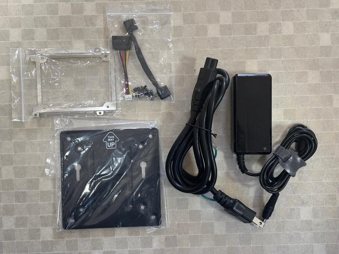 ミニPC　i7-1185G7　32GB　M.2SSD 1TB　Win11 Pro