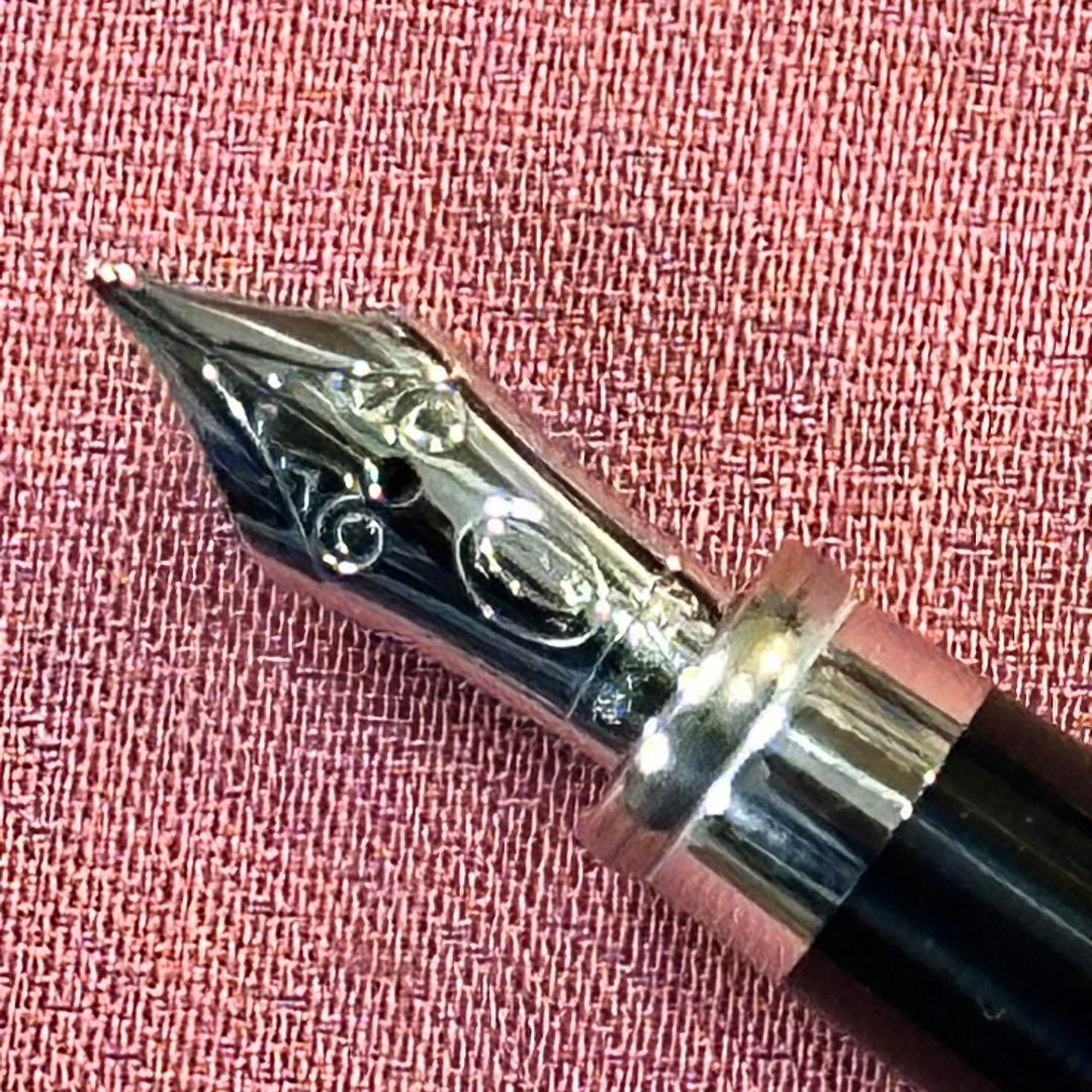 カルティエ万年筆　トリニティ・ドゥ・カルティエ