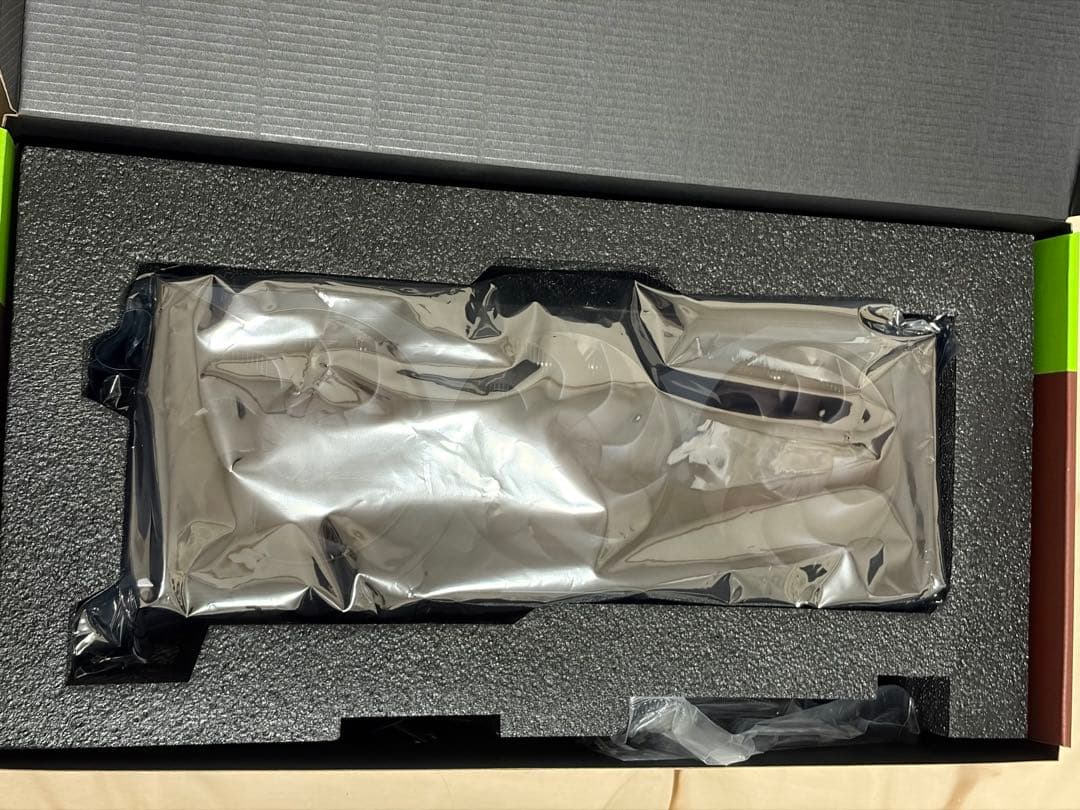 グラフィックボード・グラボ・ビデオカード ASUS GeForce RTX5080 16GB Noctua OC