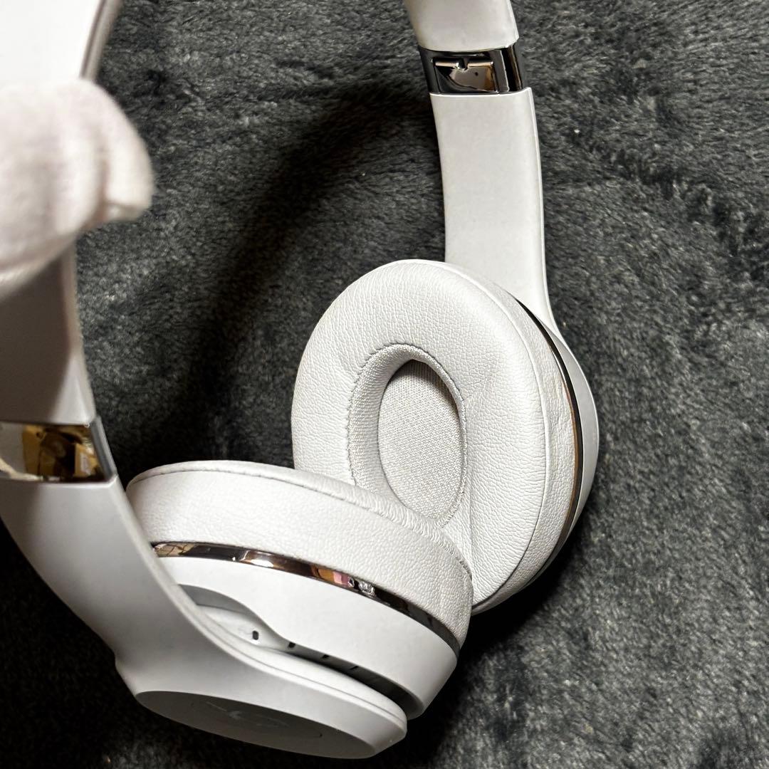 beats solo 3 wireless ヘッドホン マットシルバー