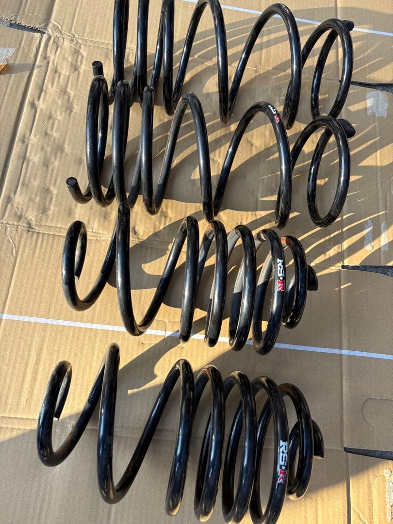 z12キューブ　ダウンサス