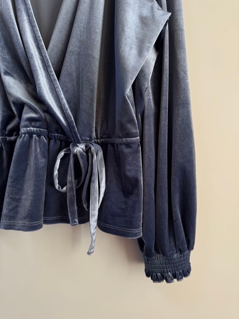 00s カシュクール バルーンスリーブベロアトップス スカイブルー hooked