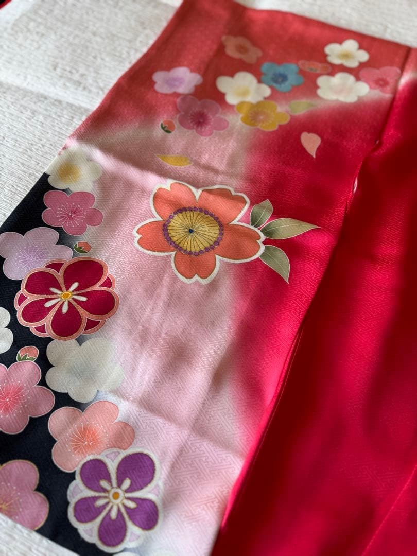 七五三に★正絹　七歳　四つ身　ピンク色に暈し染め　花尽くし　手描き友禅