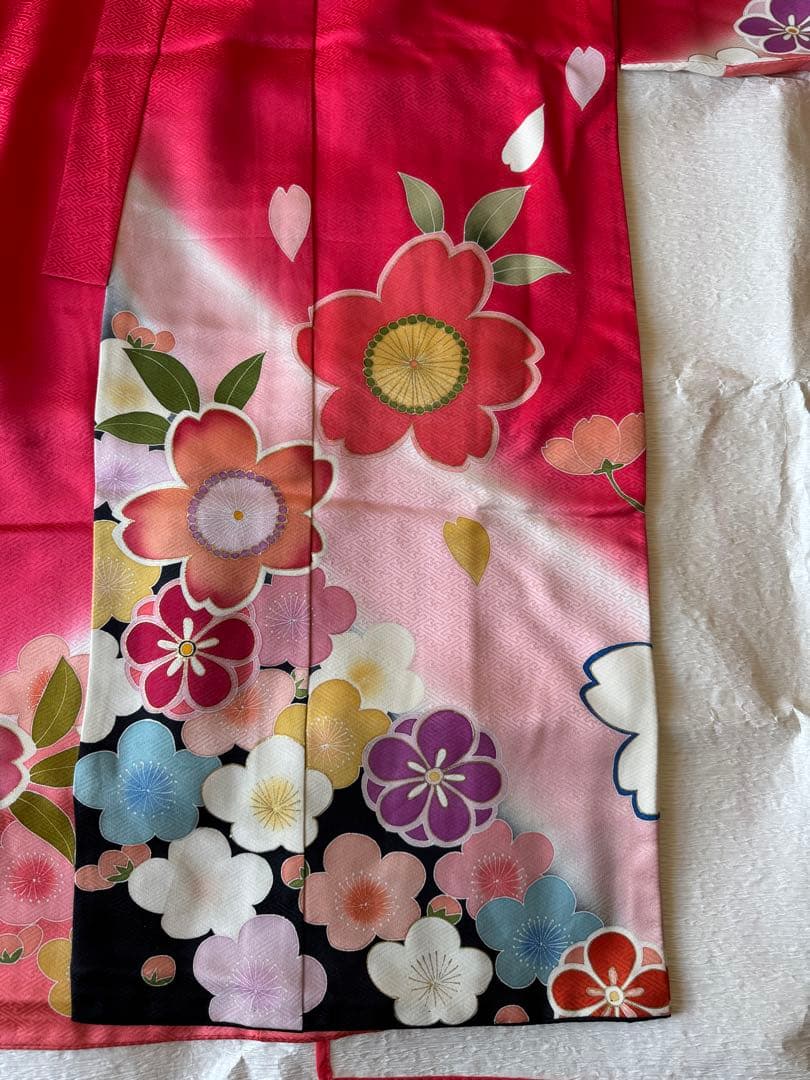 七五三に★正絹　七歳　四つ身　ピンク色に暈し染め　花尽くし　手描き友禅