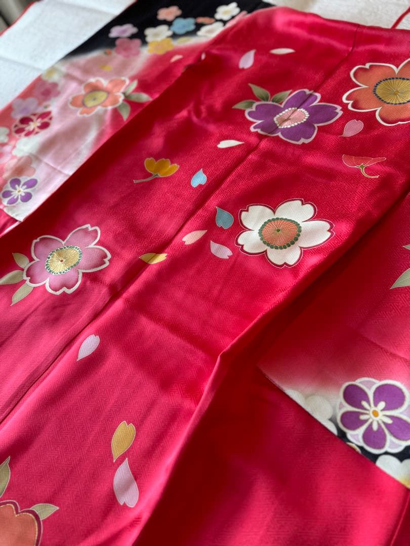 七五三に★正絹　七歳　四つ身　ピンク色に暈し染め　花尽くし　手描き友禅