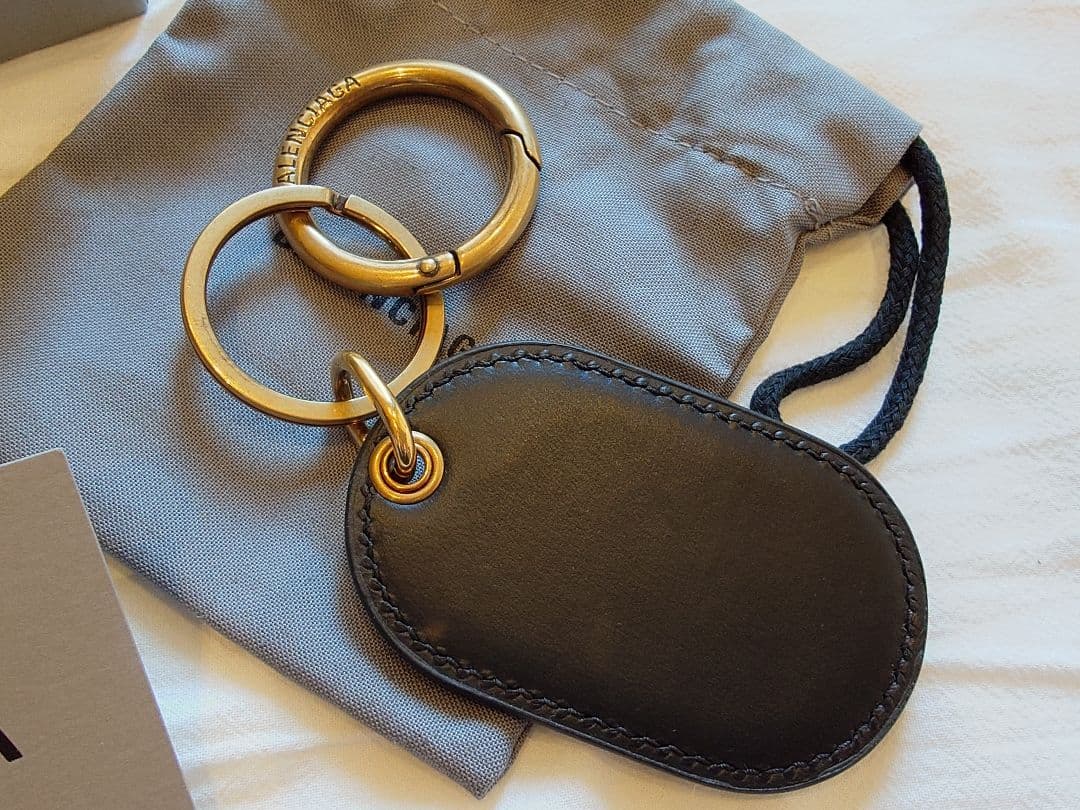 【BALENCIAGA】 レザーキーリング　ユニセックス
