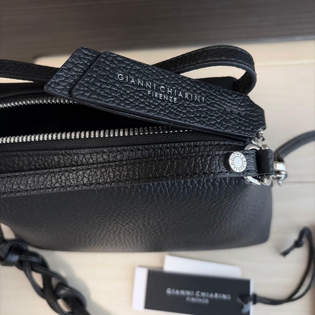 ジャンニキアリーニ アリファS 黒 Nero ショルダーバッグ