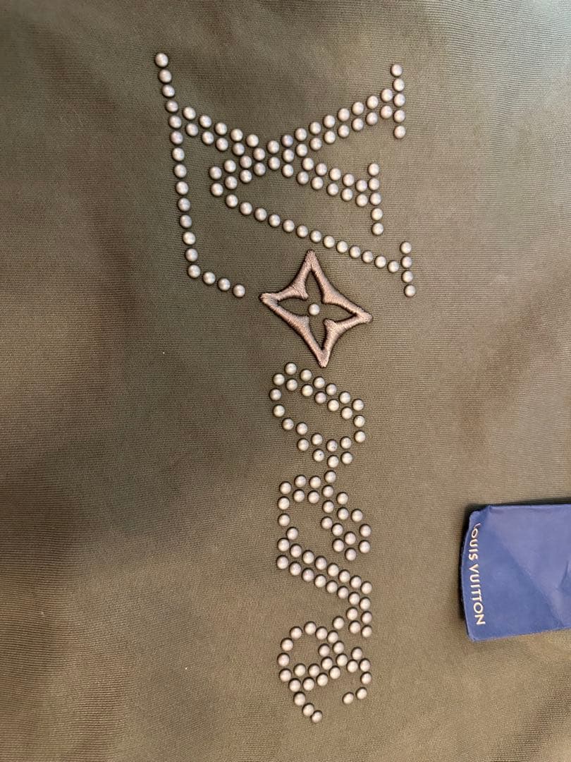 平野紫耀着用Louis Vuitton オリーブ トレーナー Mサイズ