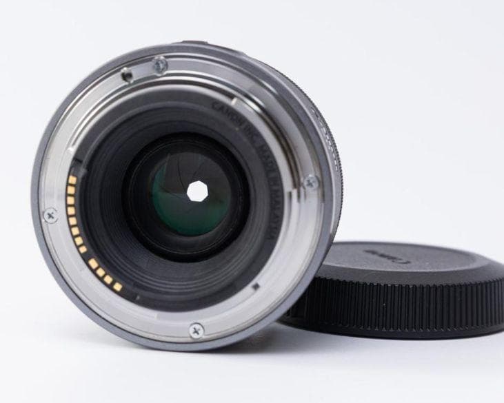 RFレンズ RF50mm F1.8 STM【キャノン交換式レンズ】【超美品】