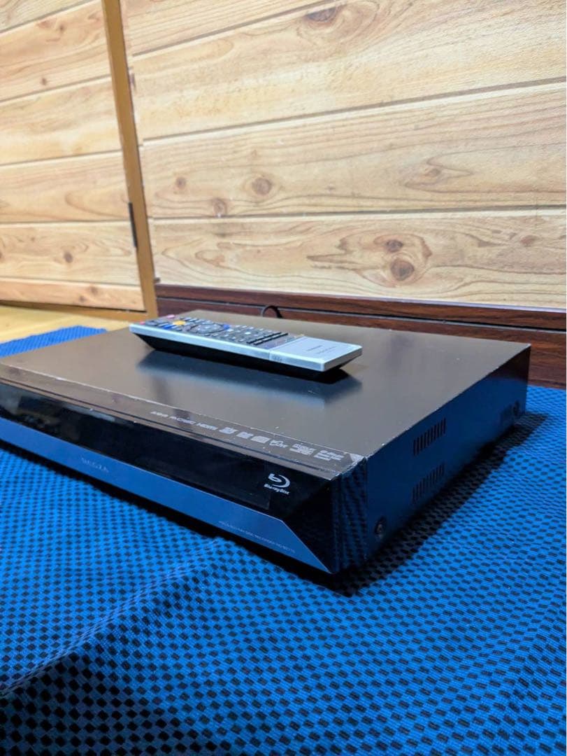 ラスト値下げ‼️TOSHIBA ブルーレイレコーダー リモコン付き