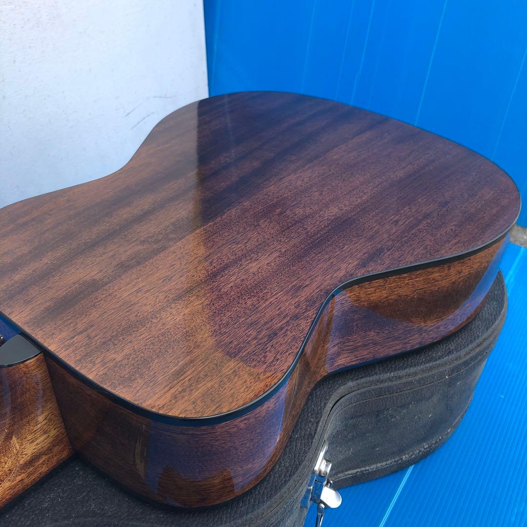 Fender アコースティックギターとハードケース　CF60 NAT ギター台付