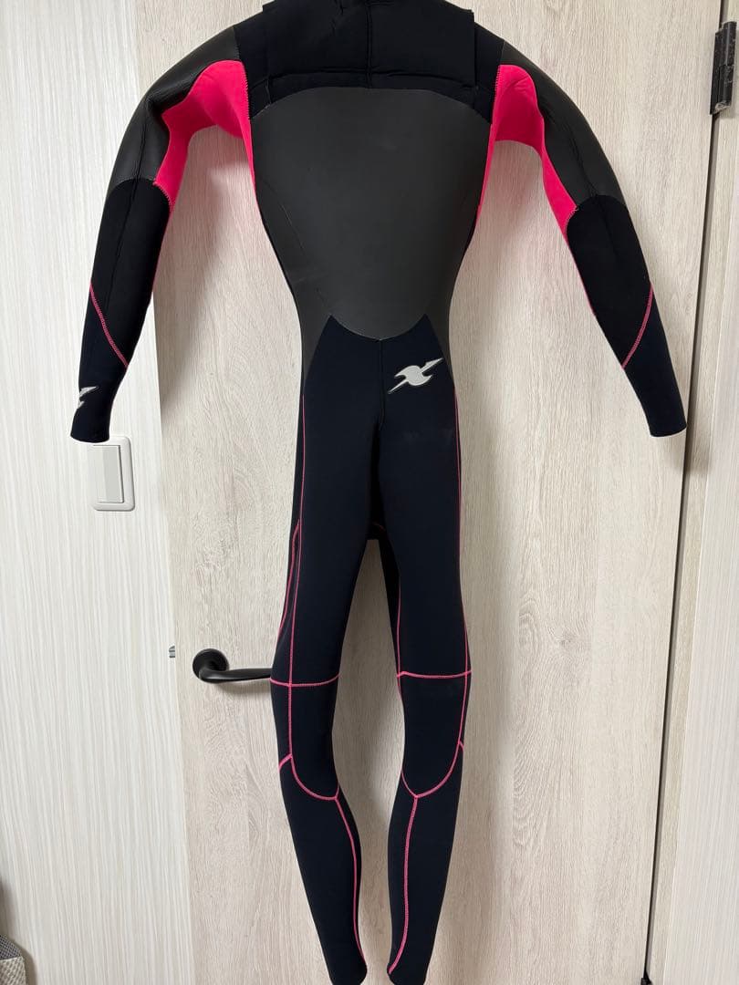 【超美品】セミドライ　フルオーダーウエットスーツ3✖️5mmレディース