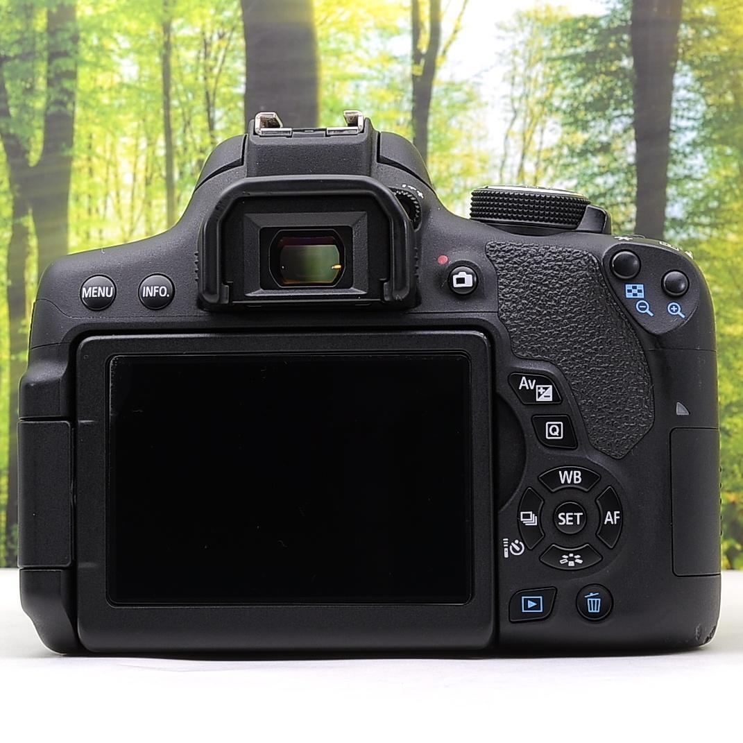 WiFi機能搭載☆Canon kiss X8i ダブルキット☆高性能一眼レフ