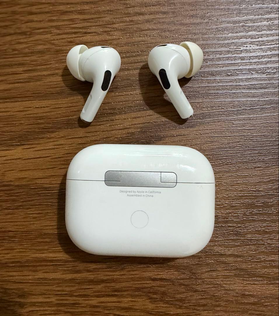 AirPods Pro2 本体 ホワイト 充電ケース・ケーブル付き