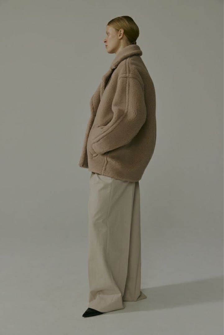 未使用に近い CINOH 2024AW ボア ミドルコート ベージュ 36