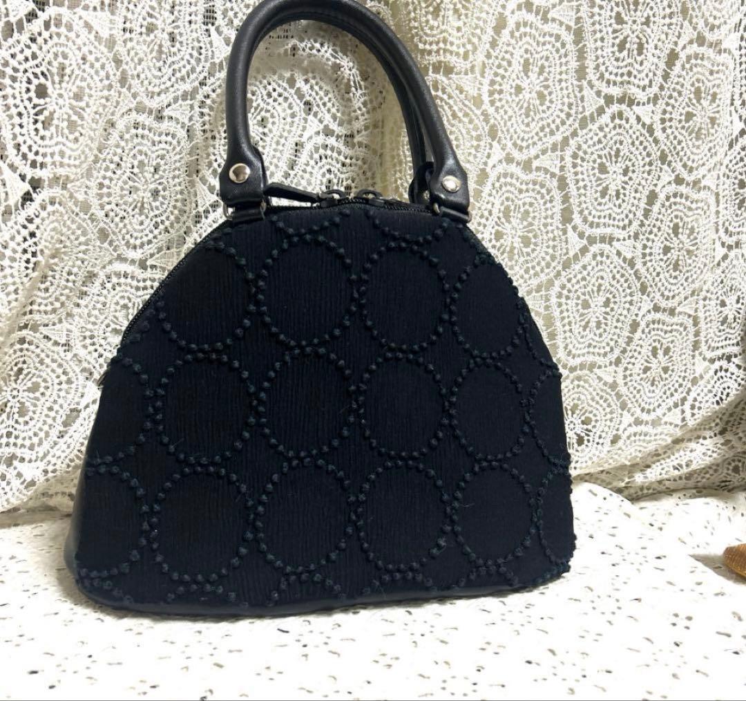 60131Ａミナペルホネンハンドメイドブガッティ　Ｍサイズ