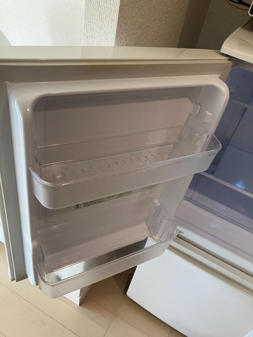 SHARP 2ドア冷蔵庫 137L どっちもドア 静音設計 耐熱トップテーブル