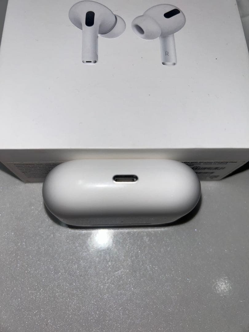 AirPods Pro 本体　充電ケース付き　付属品あり　正規品