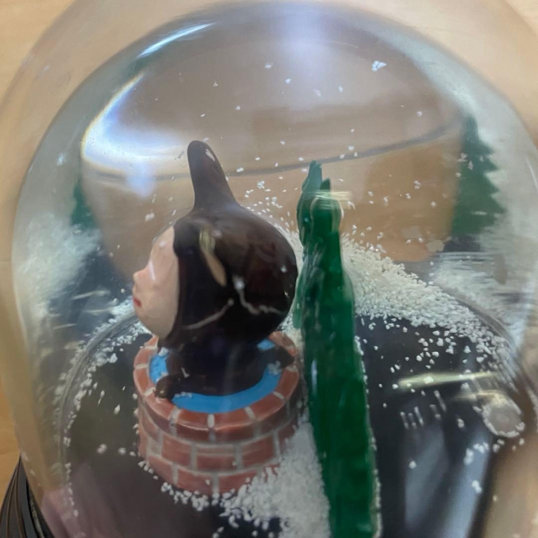 奈良美智　スノードーム　Dreaming in the Fountain2001