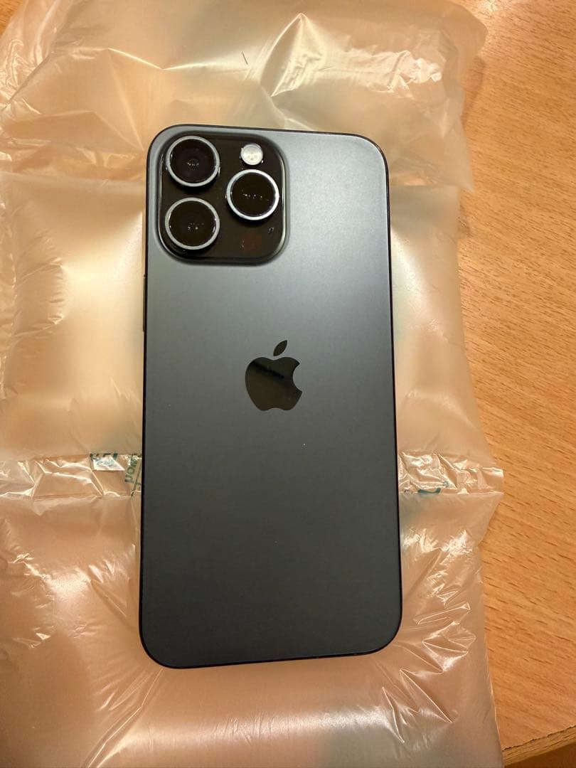 Apple iPhone 15 Pro max ブラック 本体