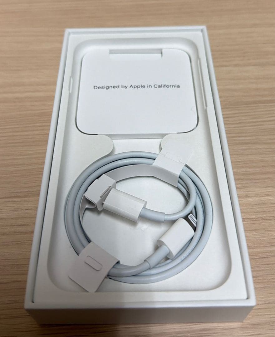 iPhoneSE 第3世代 スターライト 64GB