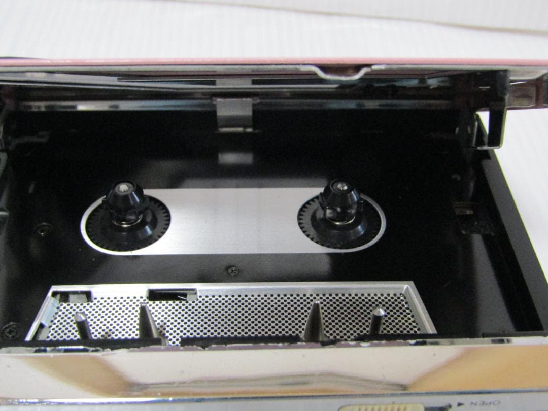 B0572 AIWA HS-P7 カセットプレーヤー(電源を確認しました)