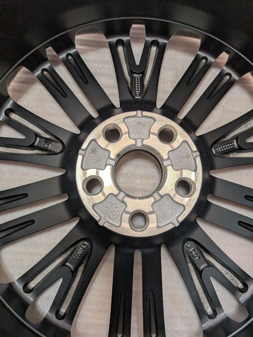 1本価格・新車外し★トヨタ ヤリスクロス Zグレード 純正 ホイール 18インチ