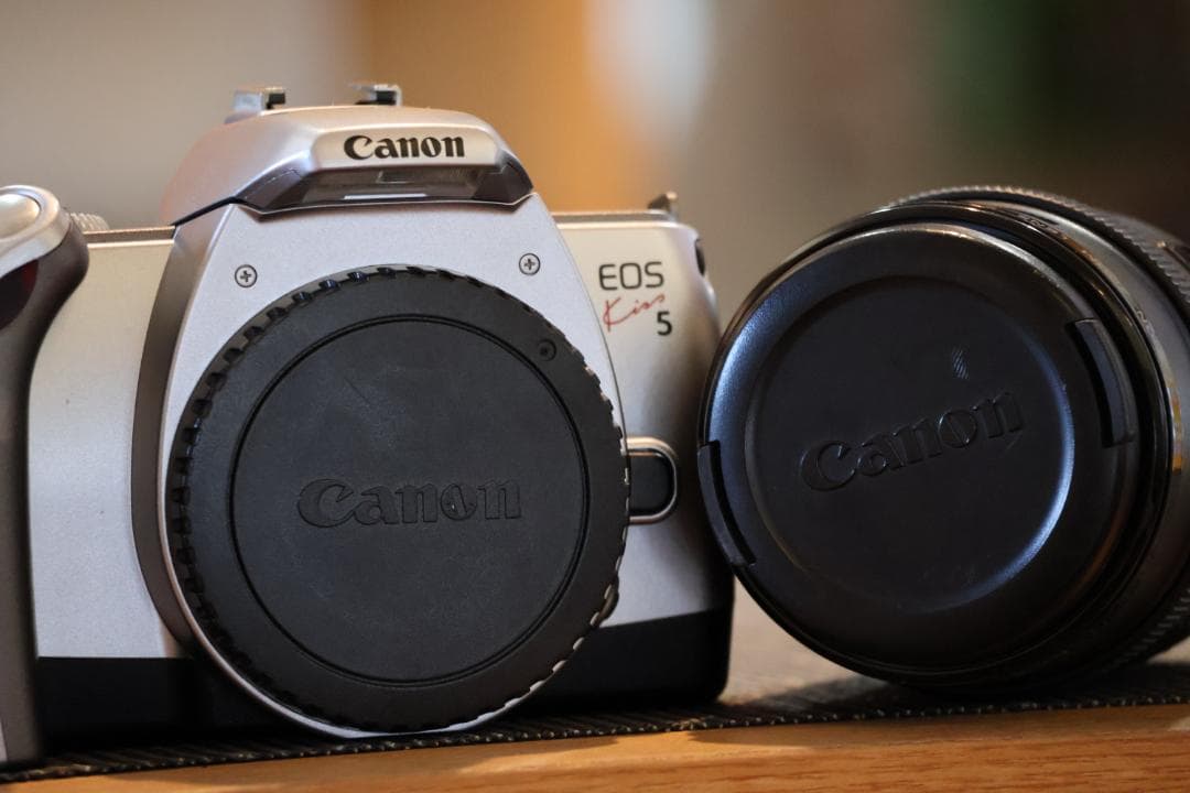 【美品】Canon EOS Kiss5フィルムカメラ レンズ、フィルム付き