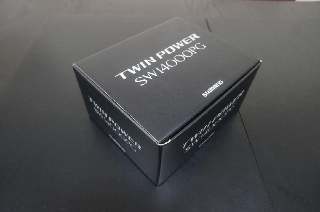 0041　釣り　リール　新品　シマノ　SHIMANO TWIN POWER
