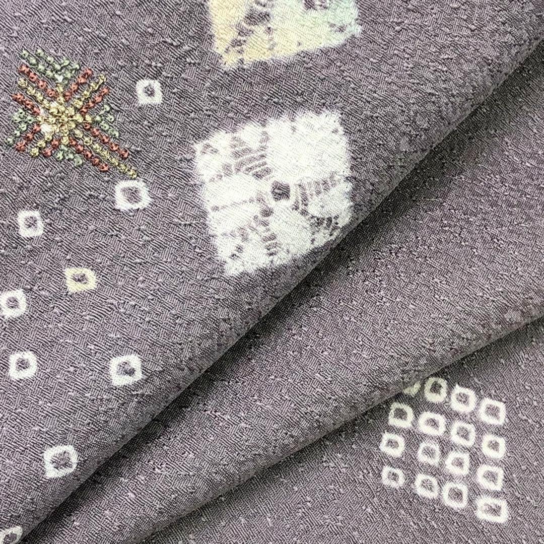 MK-1532 付下げ 絞り 刺繍 菱形 美しい曲線模様 紫鼠色 しつけ糸