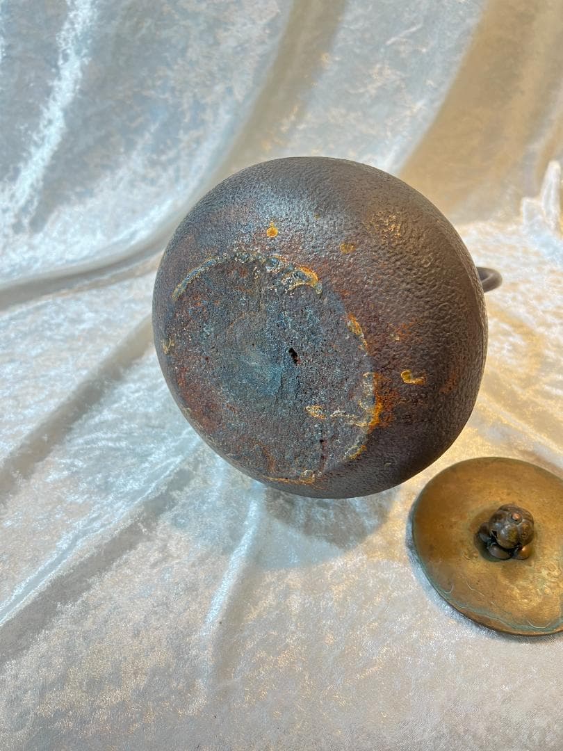 鉄瓶　蓋に龍文堂の刻印あり　銅蓋　無地