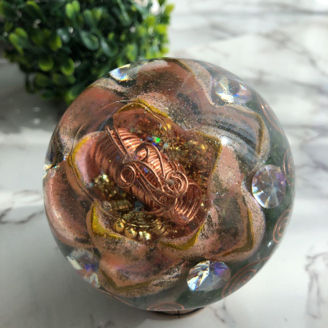 球体　蓮子のオルゴナイト