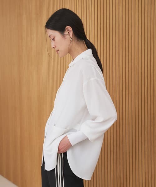 Audrey and John Wad 襟付き袖リブシャツ オフホワイト