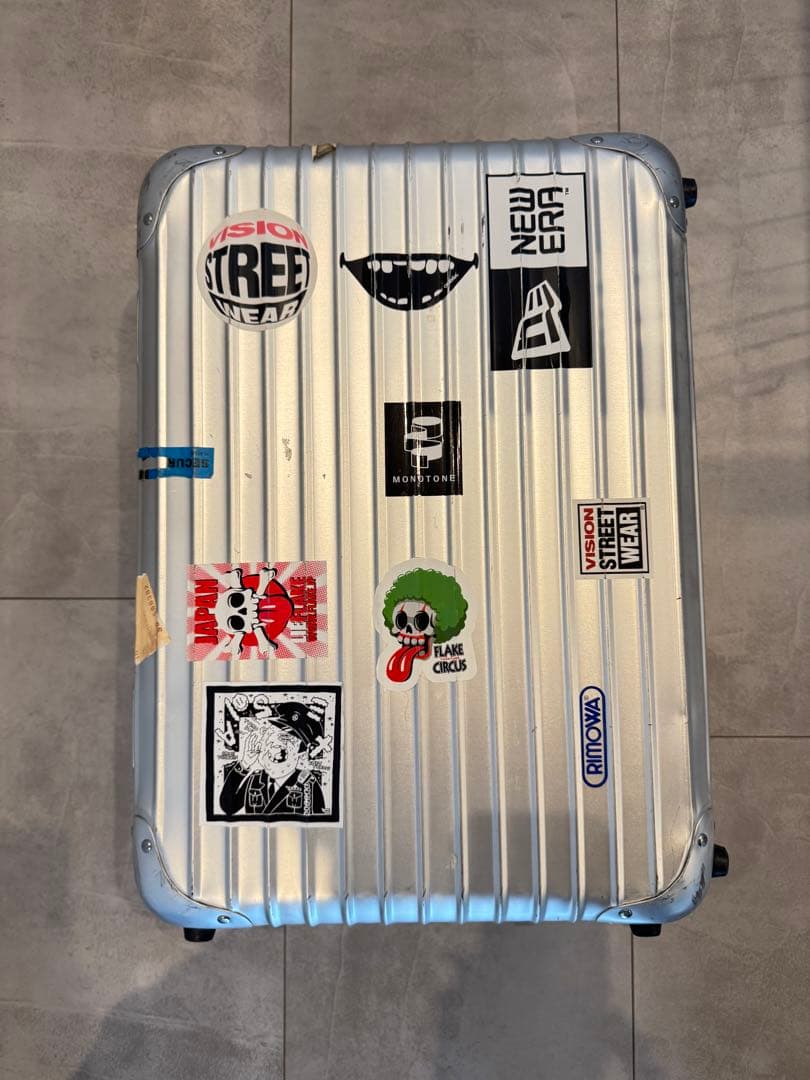 リモワ トパーズ 2輪 32L アルミスーツケース　青ロゴ　機内持込可