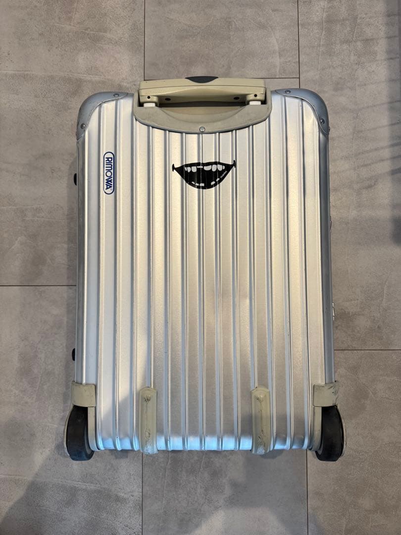 リモワ トパーズ 2輪 32L アルミスーツケース　青ロゴ　機内持込可