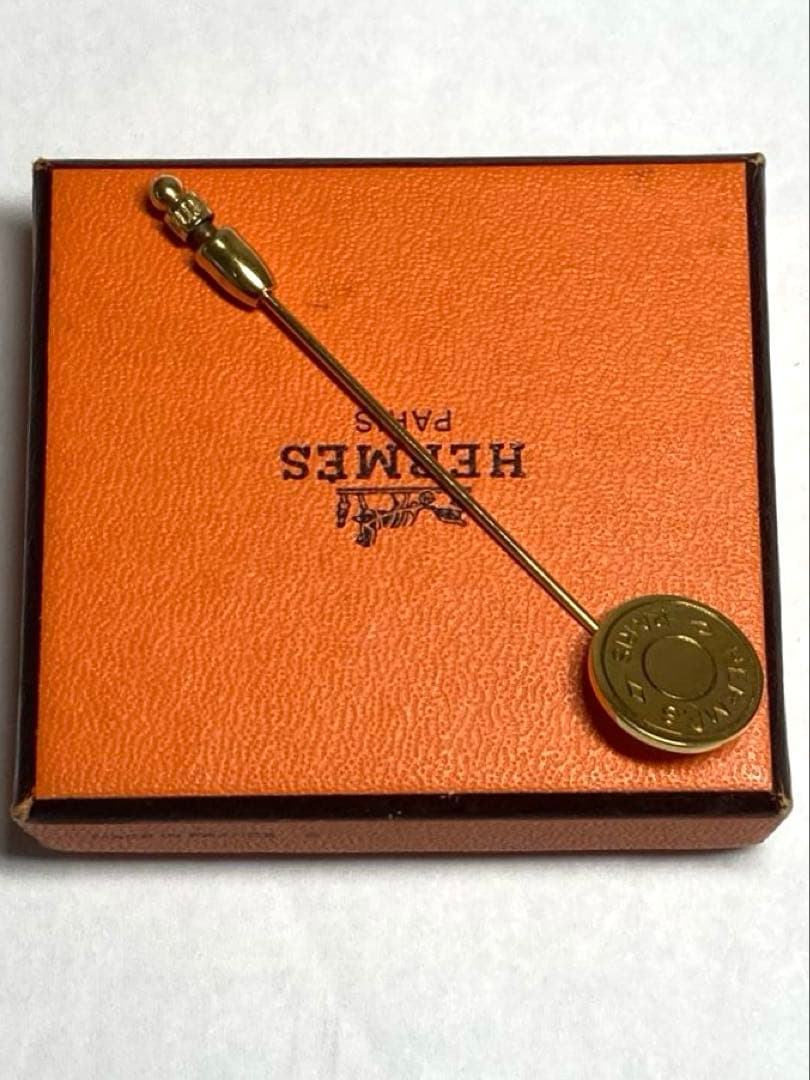 良品　HERMES エルメス セリエ ピンブローチ ピンバッジ ゴールド 箱付き